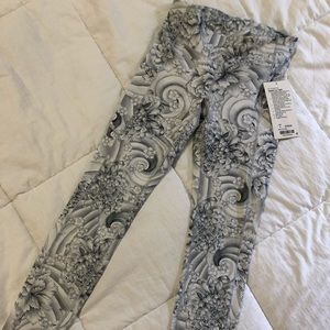 Lululemon **NWT** speed up tight!